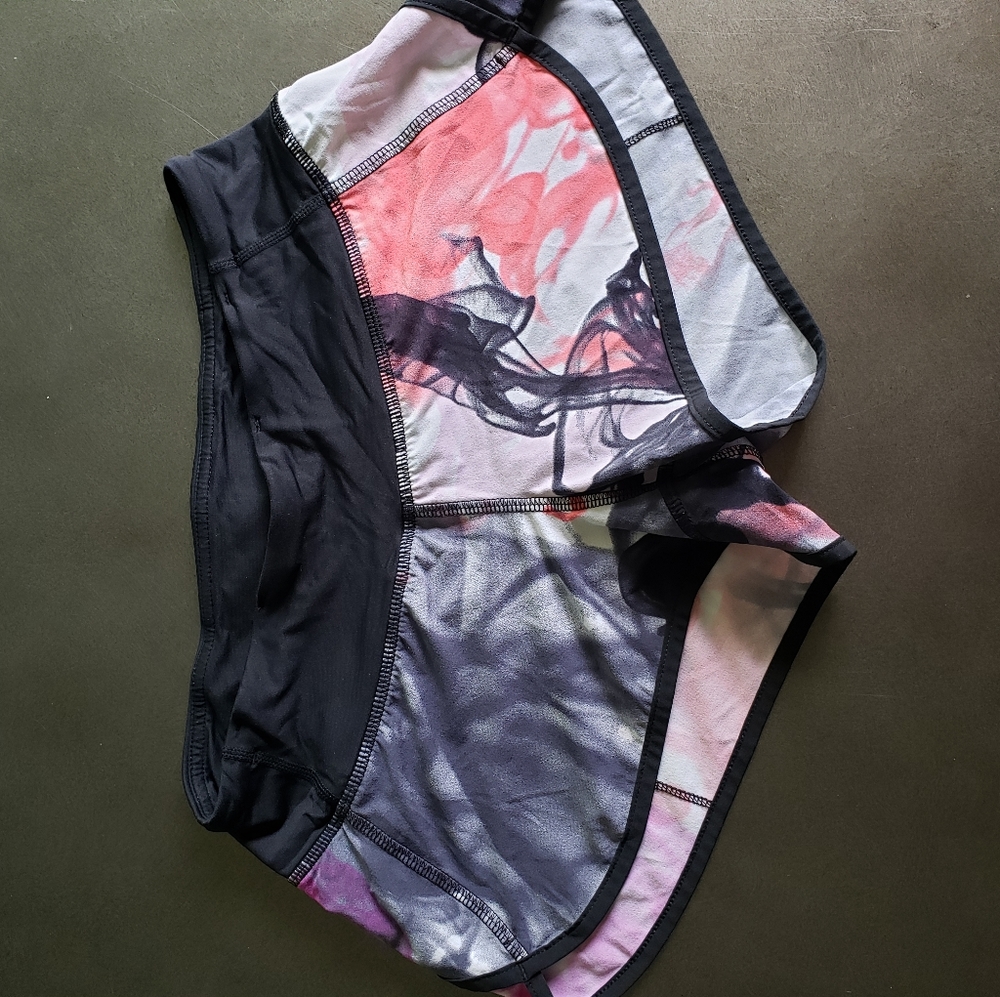 Lululemon Speed Up Short 2.5